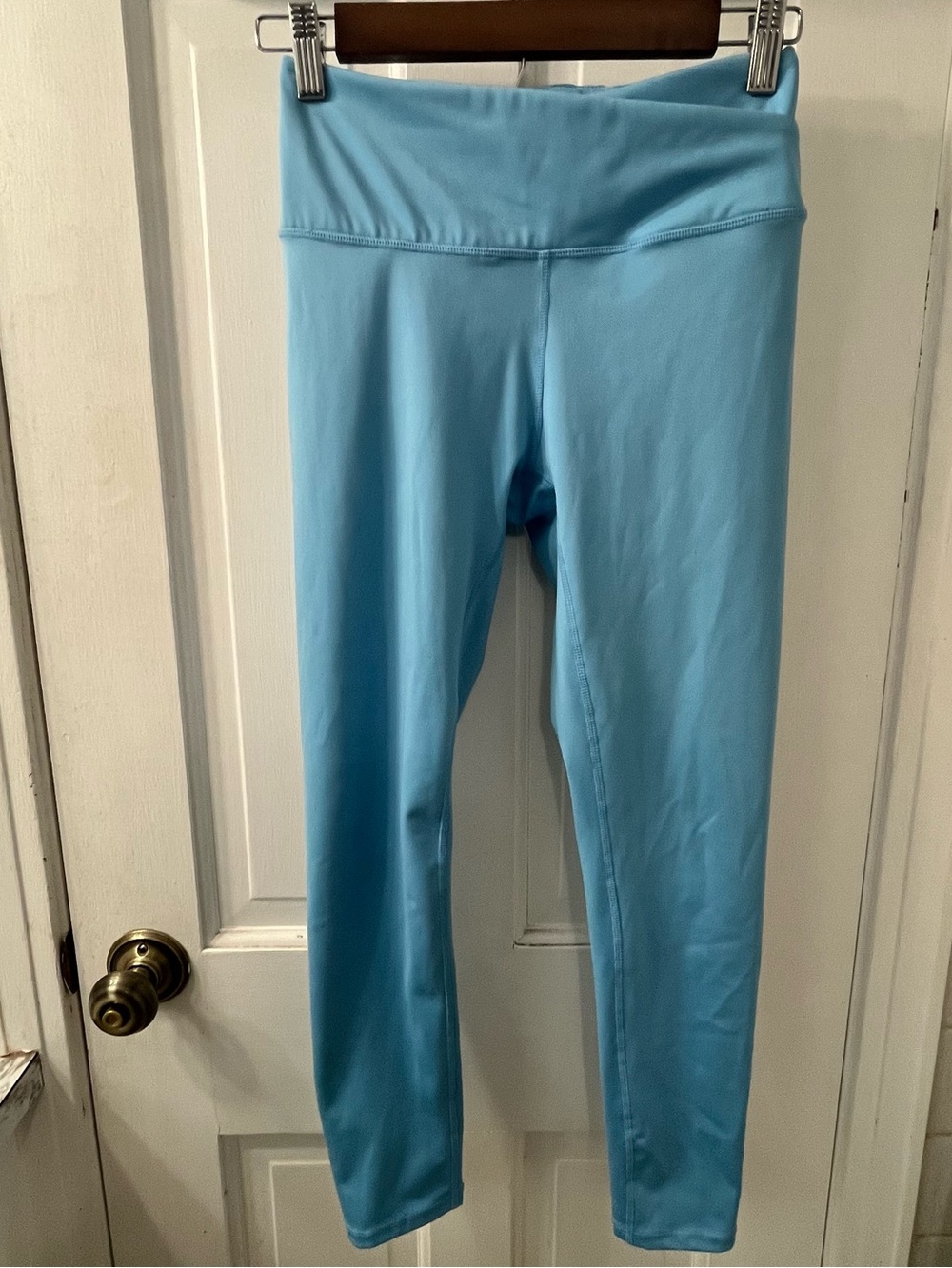 Free People Movement  Lose Control 7/8 Leggings in Light Blue. Women’s SM